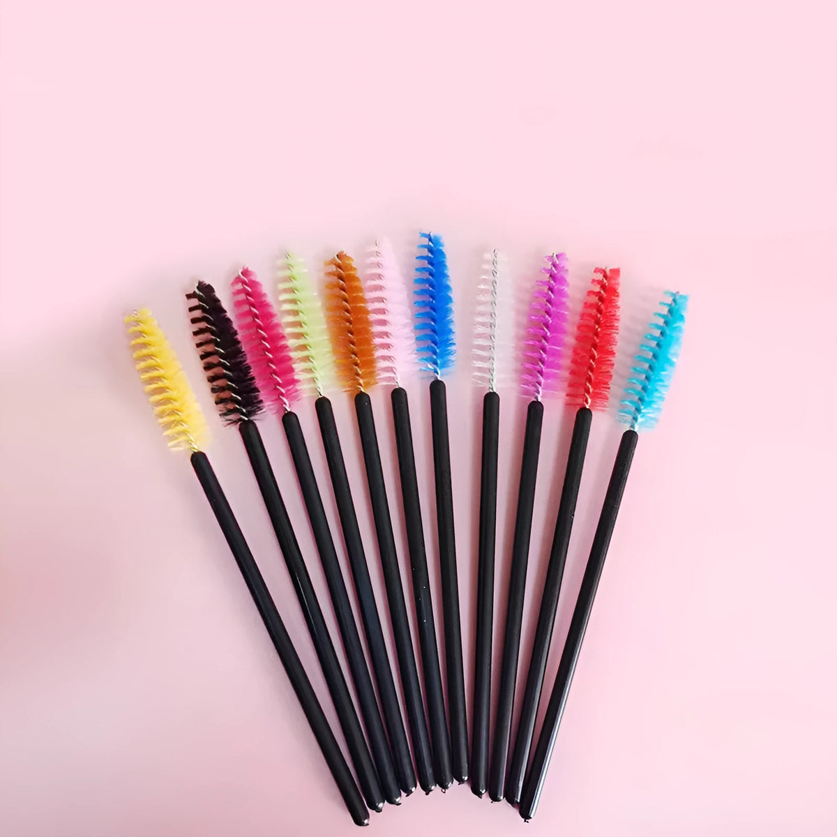 Rigui 50pcs plastic eyelash brush set in black, pink, red, blue, white, yellow and purple