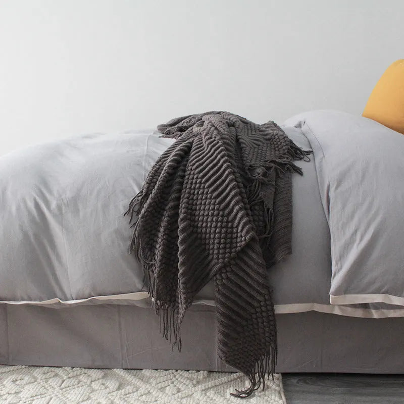 Small blanket nap blanket in polyester fibre, 127 x 170 cm, available in khaki, dark grey, and light grey colours