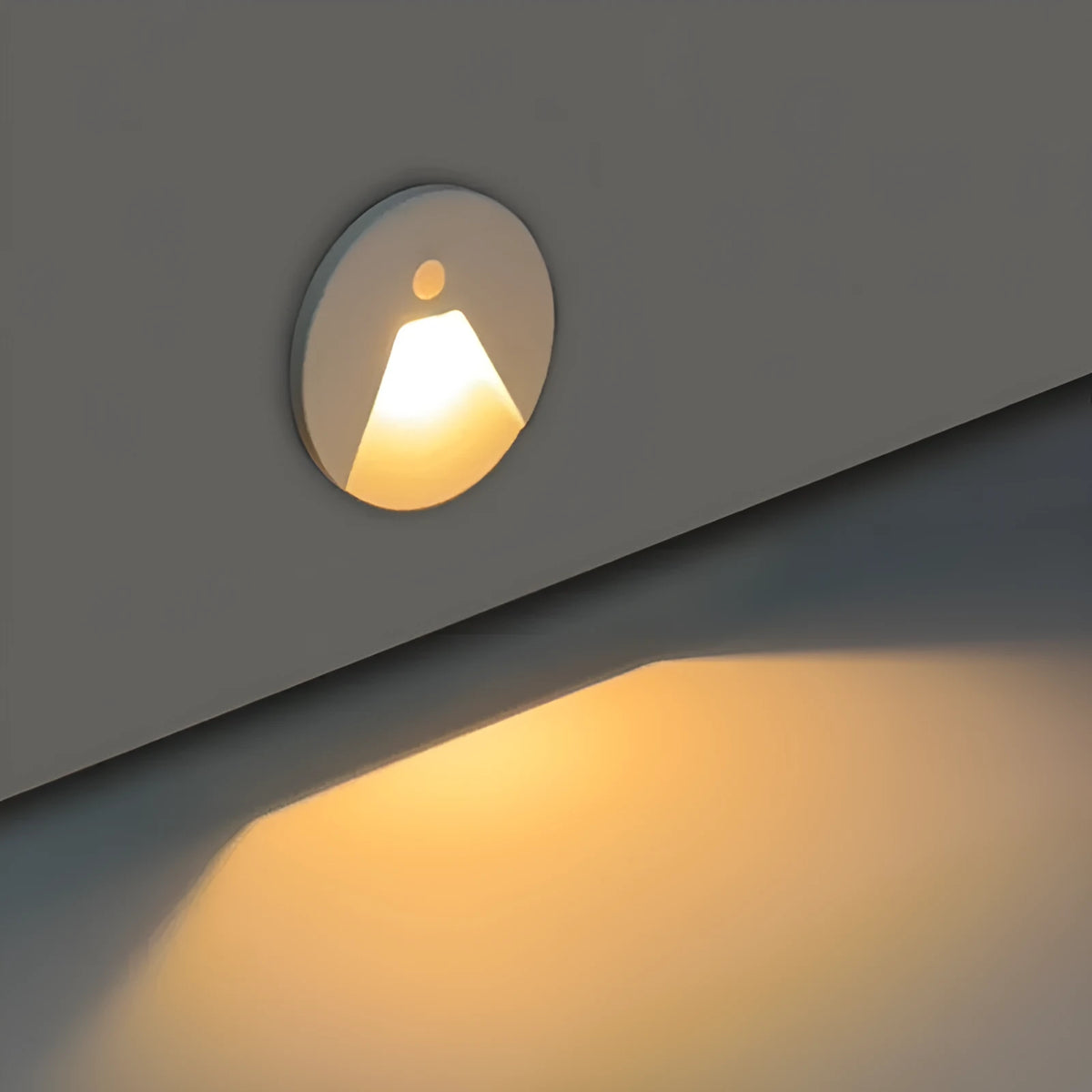 3W aluminium automatic human body induction step light, 82mm diameter, IP65, in matt black, frosted white, or frosted grey