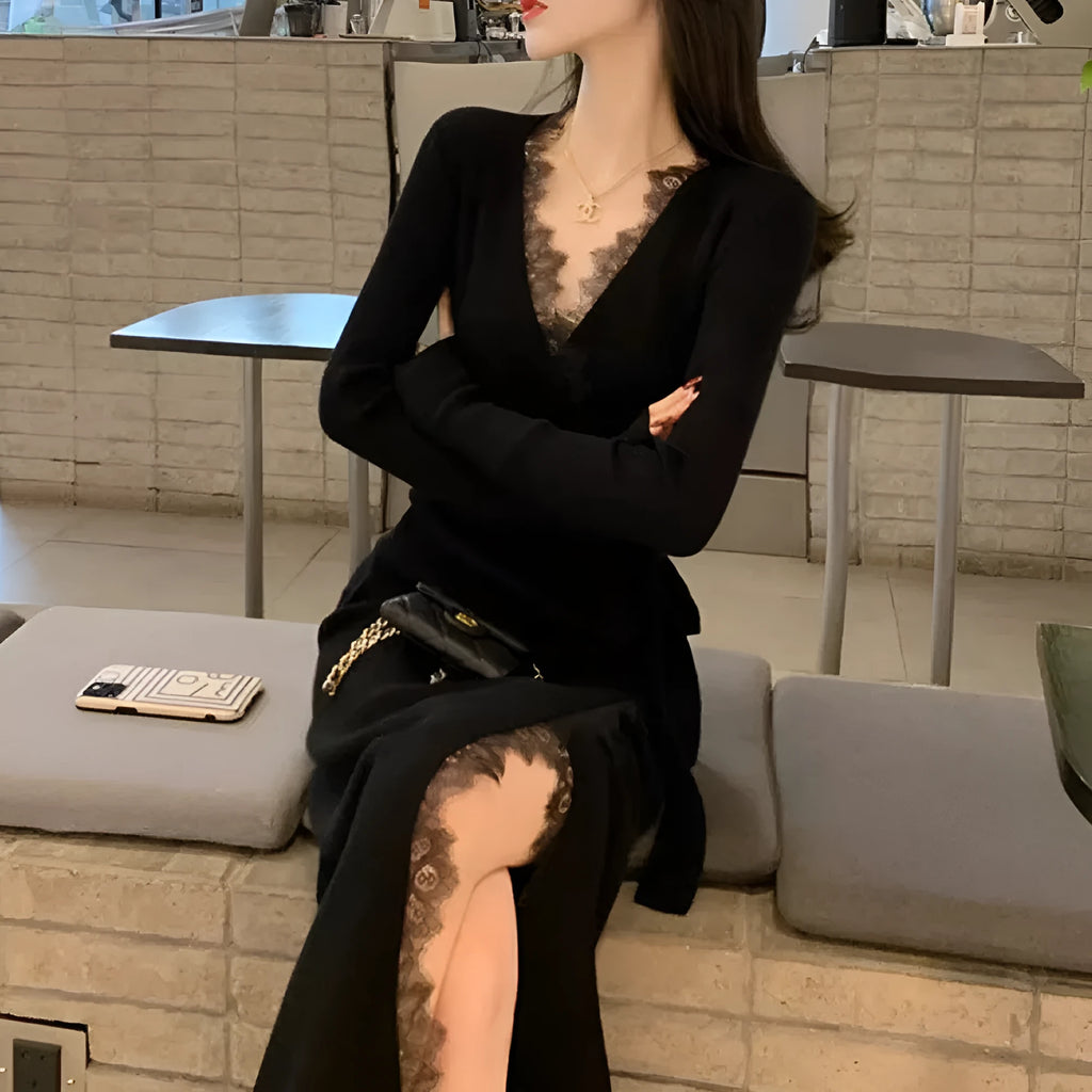 Black women's slim fit woolen skirt with princess dress design on a mannequin