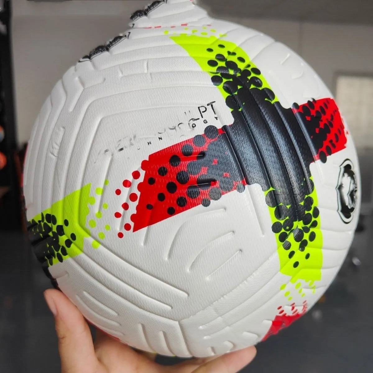 Fluorescent green size 5 football training ball with PU construction for club league matches