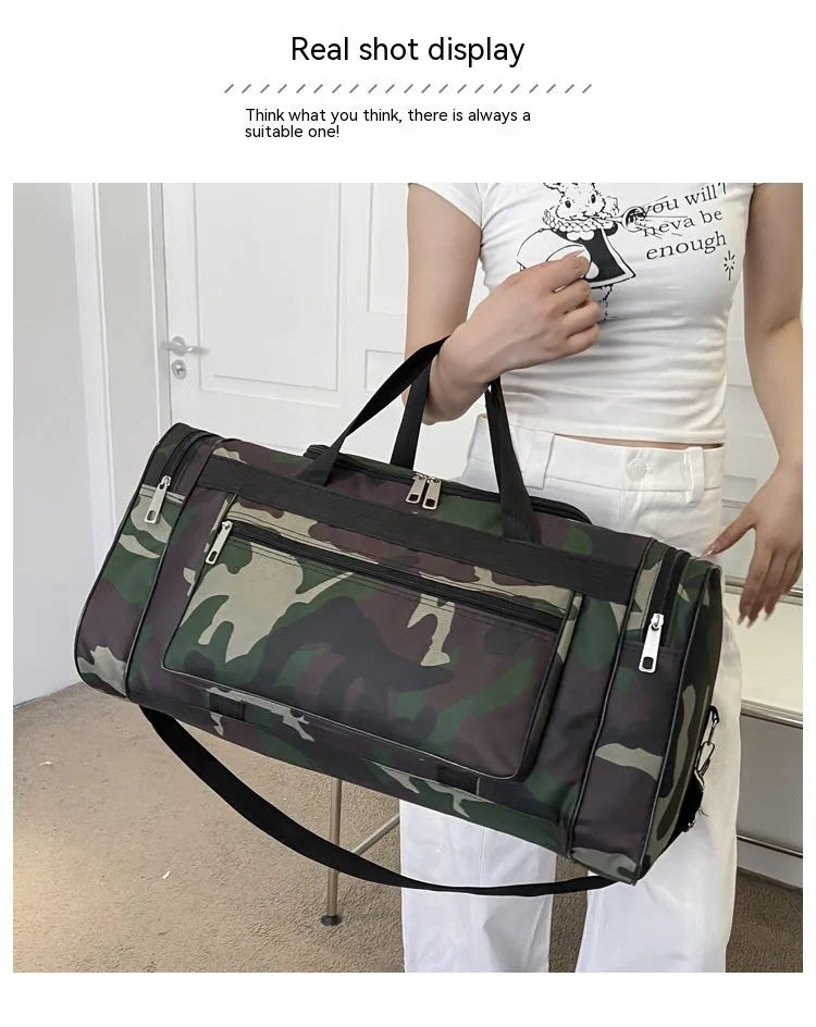 Camouflage pattern waterproof luggage bag with polyester striped lining
