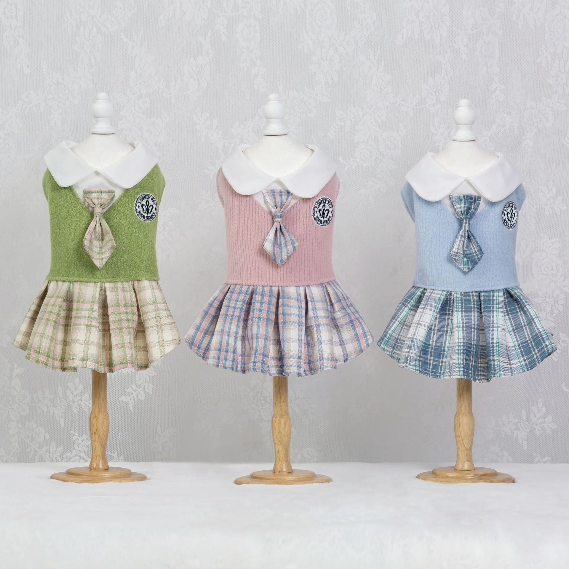 Pet tartan skirt with ruffle trim in polyester fabric for dogs and cats