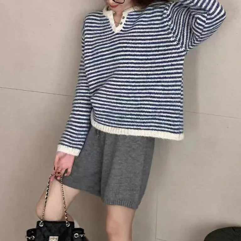 Women's loose striped cashmere sweater in red with retro plaid pattern and long sleeves