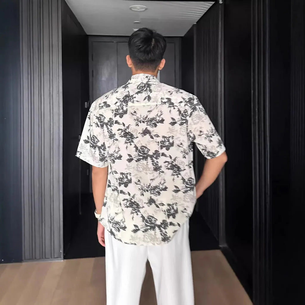 Men's loose fit floral printed short sleeve casual shirt in white or black