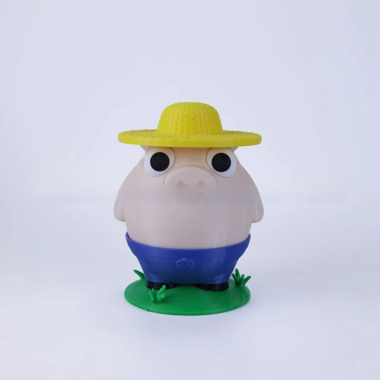 Creative farm animal plastic coin bank in pink colour measuring 17 x 11 x 11.7 cm