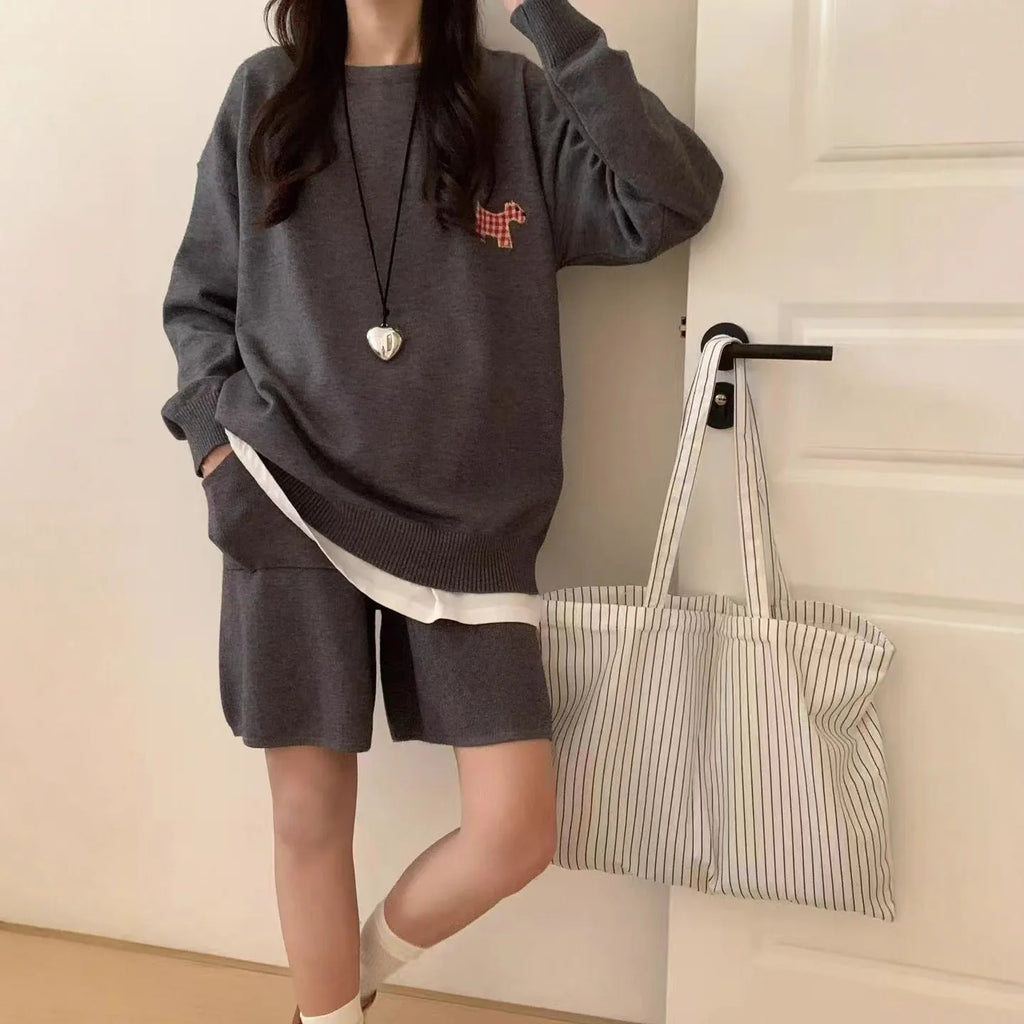 Casual sports knitted sweater shorts suit in imitation cashmere with embroidery detail