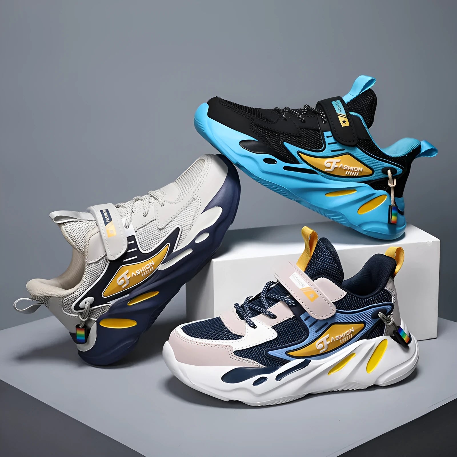 Boys' dark blue and black platform sports shoes with Velcro strap and mesh upper