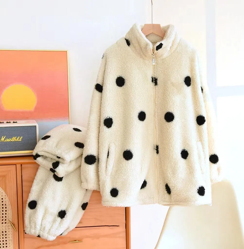 Women's fleece-lined thick casual suit in black and white, flannel two-piece set for winter and autumn