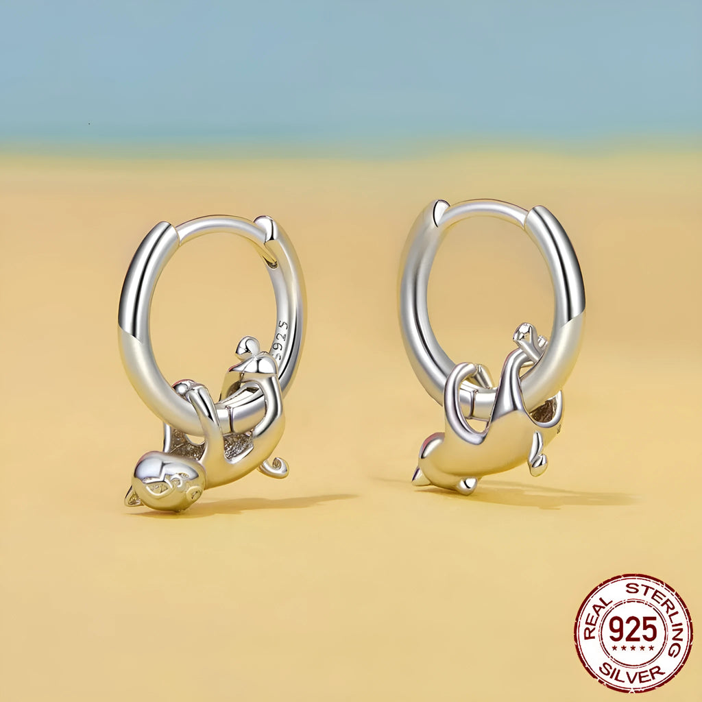 Female cute naughty cat S925 sterling silver earrings 15x5mm simple style electroplated silver colour SCE1756