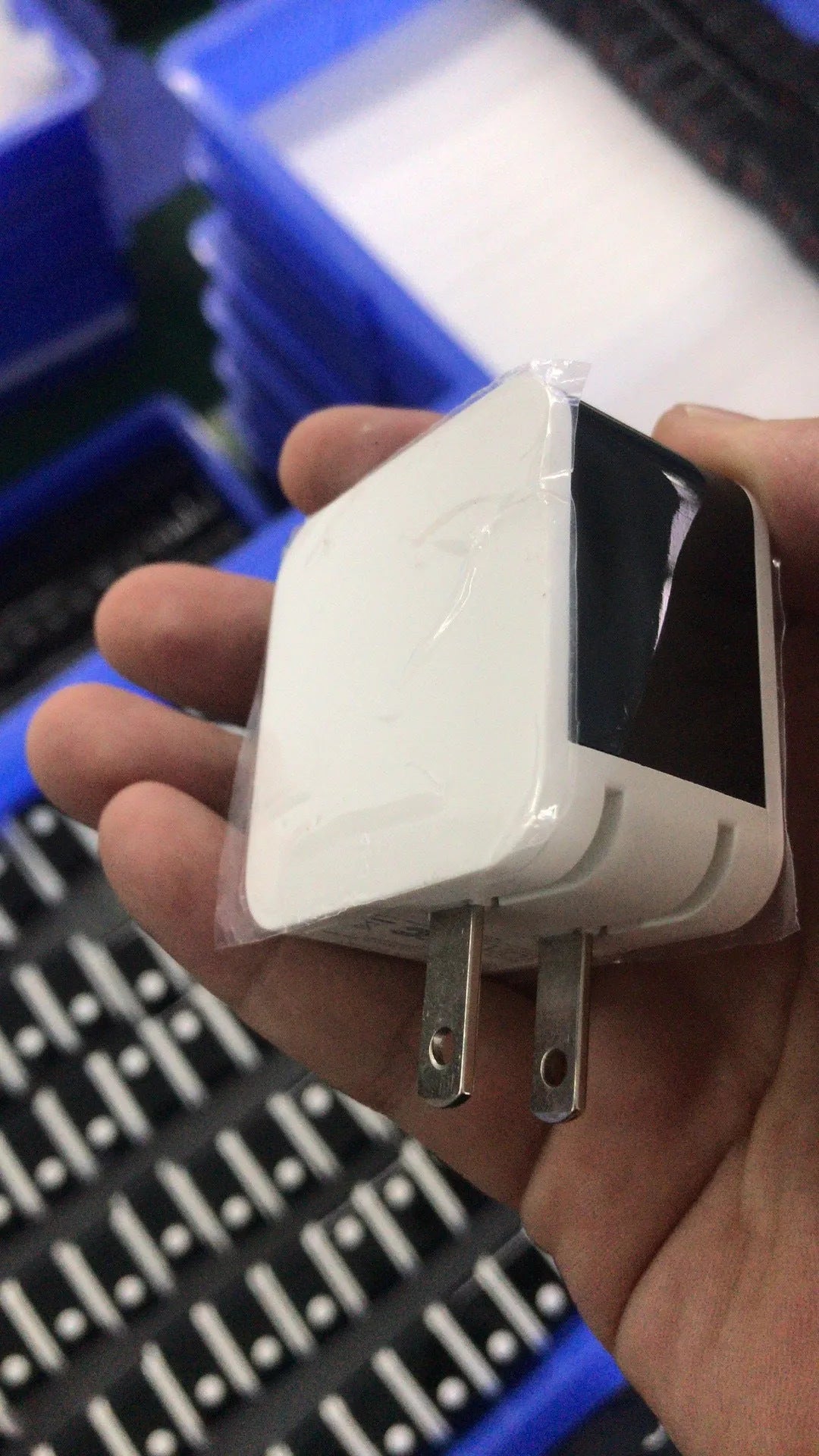 5V2.4A dual USB fast travel charger with digital display in black, white, or red colours