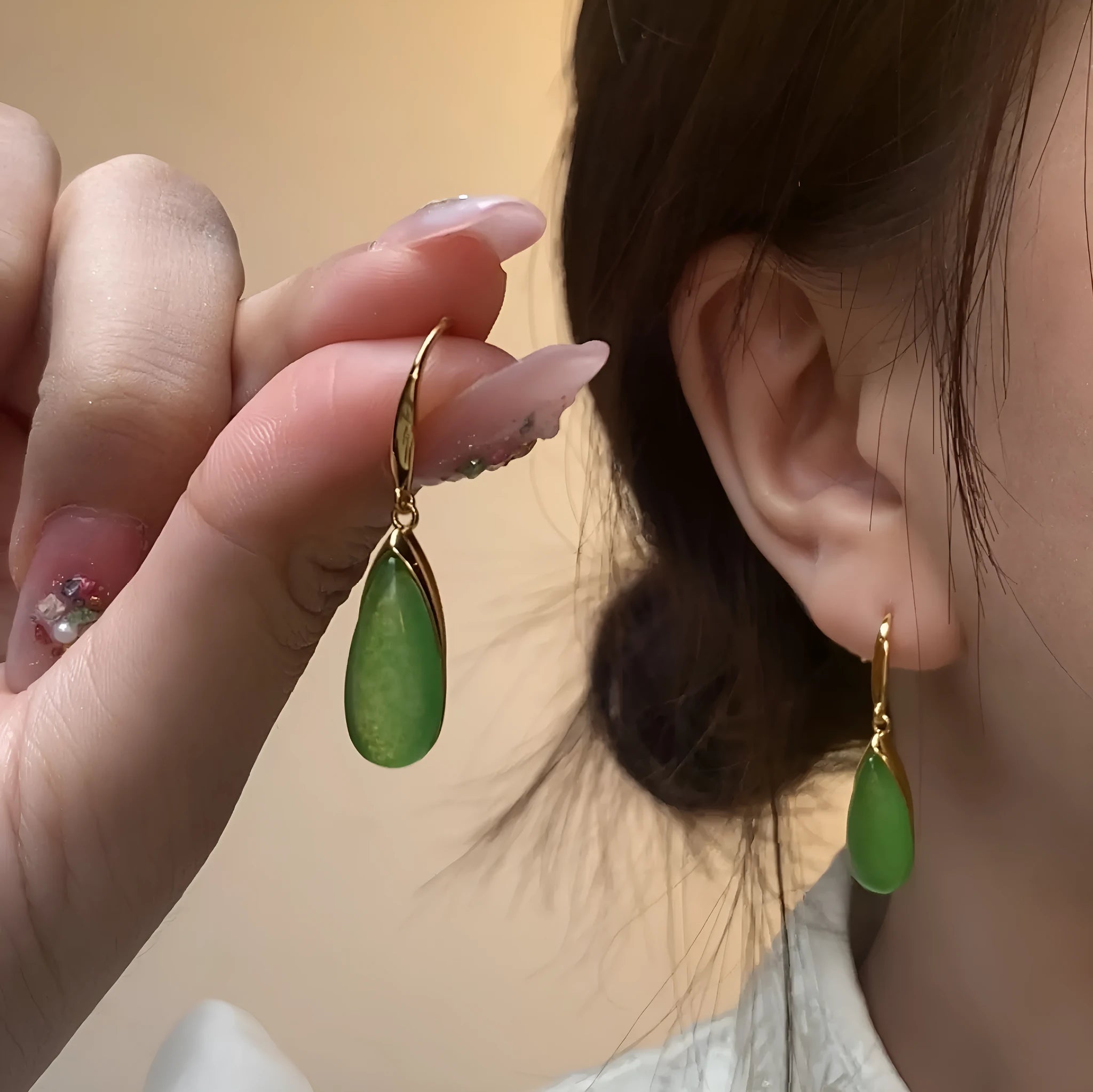 Copper geometric earrings with jade-coloured water drop design in Chinese retro style