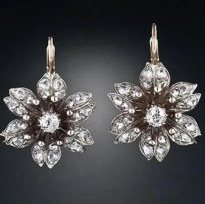 Silver electroplated retro fashion earrings for women with alloy construction