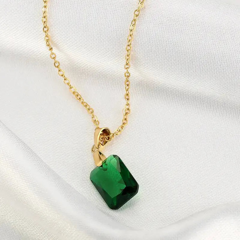 Copper rectangular pendant necklace with geometric quadrilateral design and O-ring chain