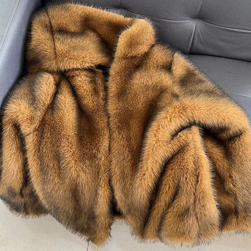 Loose mid-length silver gray artificial fur coat with regular sleeves for women