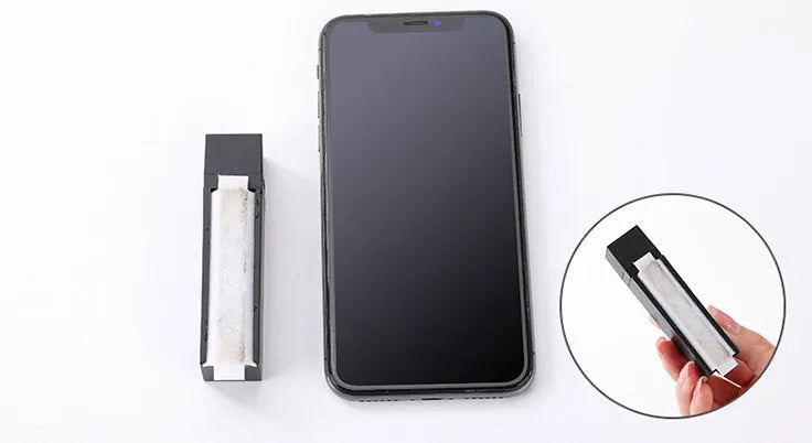 Black package containing 40 disposable pre-moistened wipes for mobile phone screen and body decontamination