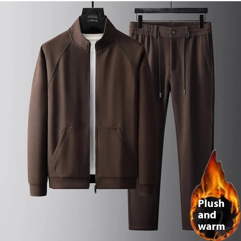 Men's stand collar sports suit in slim fit with coat and trousers in vinylon fabric