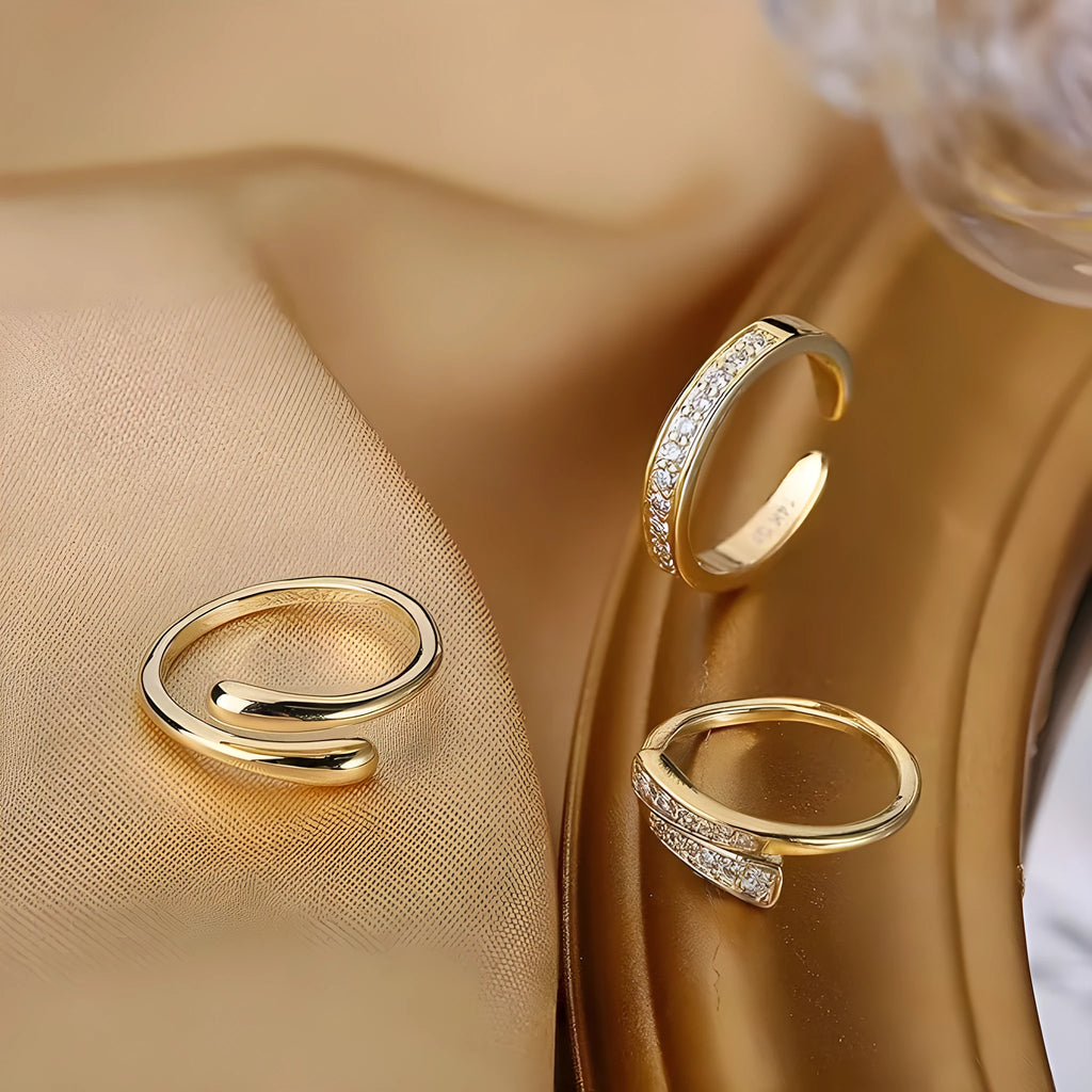 Geometric gold plated toe ring with 0.5mm thickness plating in rhinestone or water drop styles