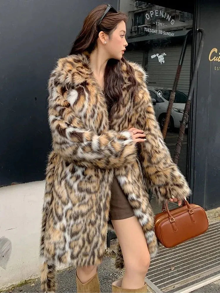 Women's faux fur coat with fox fur collar in mid-length or long 80cm style