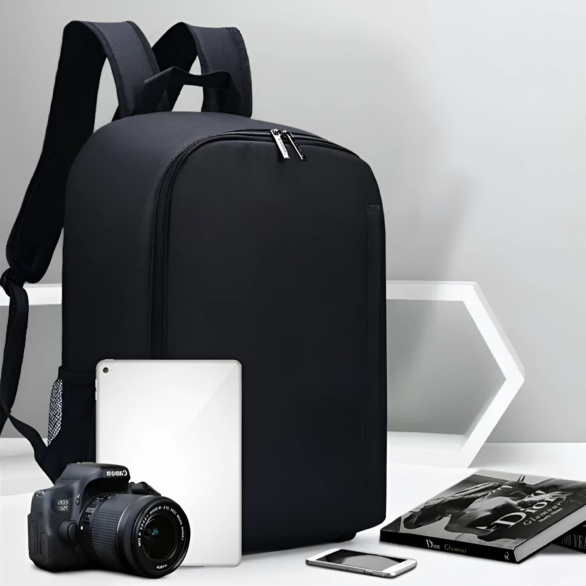 Casual solid colour polyester DSLR camera bag backpack with curved shoulder strap for 14-inch notebook storage