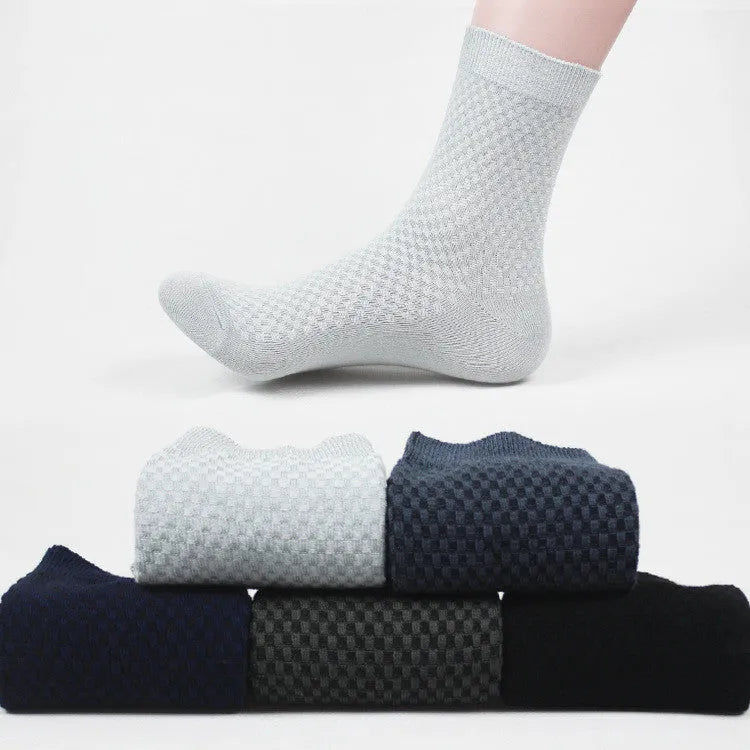 Men's bamboo fibre socks showing small square pattern in black colour with size scale