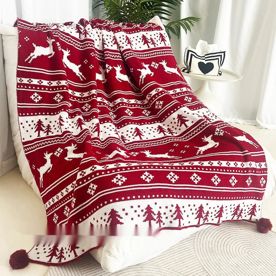 Christmas blanket with snowflake pattern in acrylic fleece material