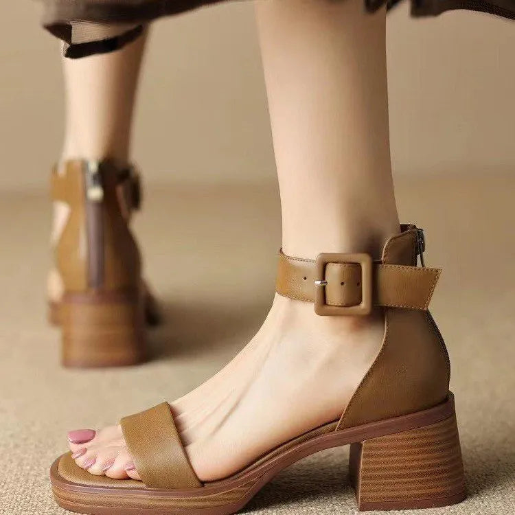 Women's retro platform high heels with ankle strap in white or khaki colours