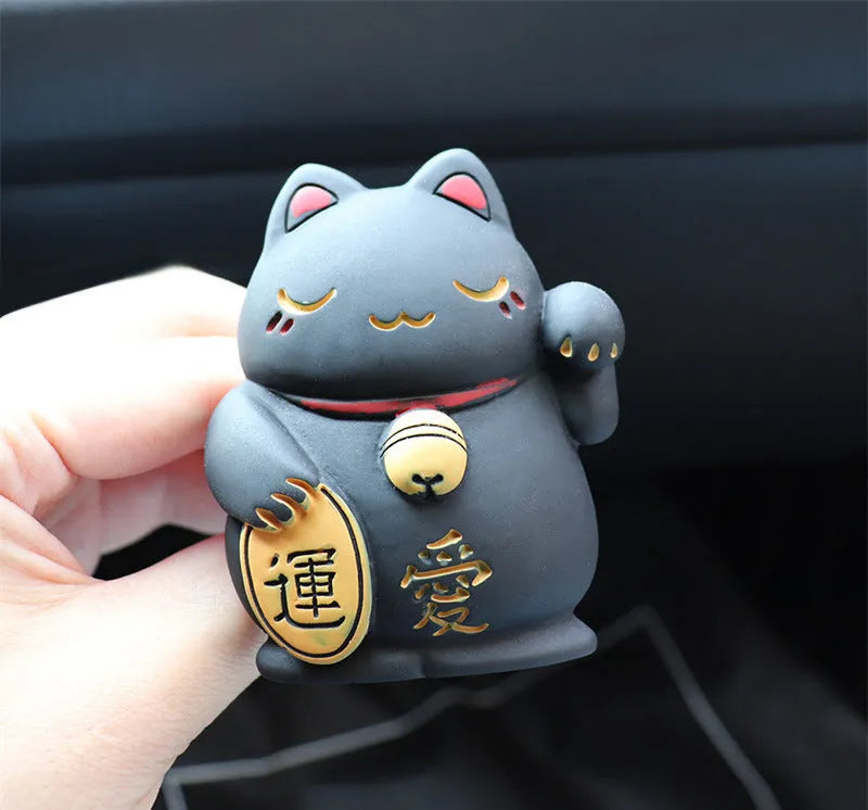 Black and white cat resin aromatherapy clip for car air conditioning vents with cotton pads