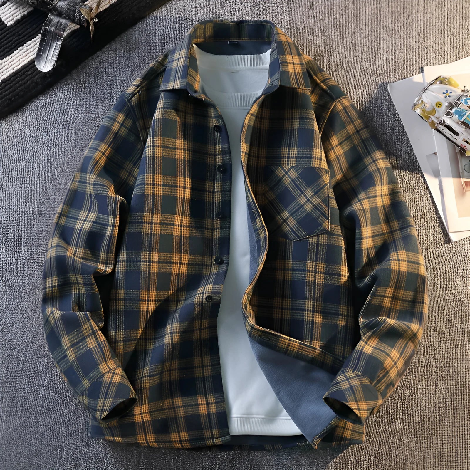 Men's turn-down collar long sleeve flannel shirt in yellow plaid with fleece lining