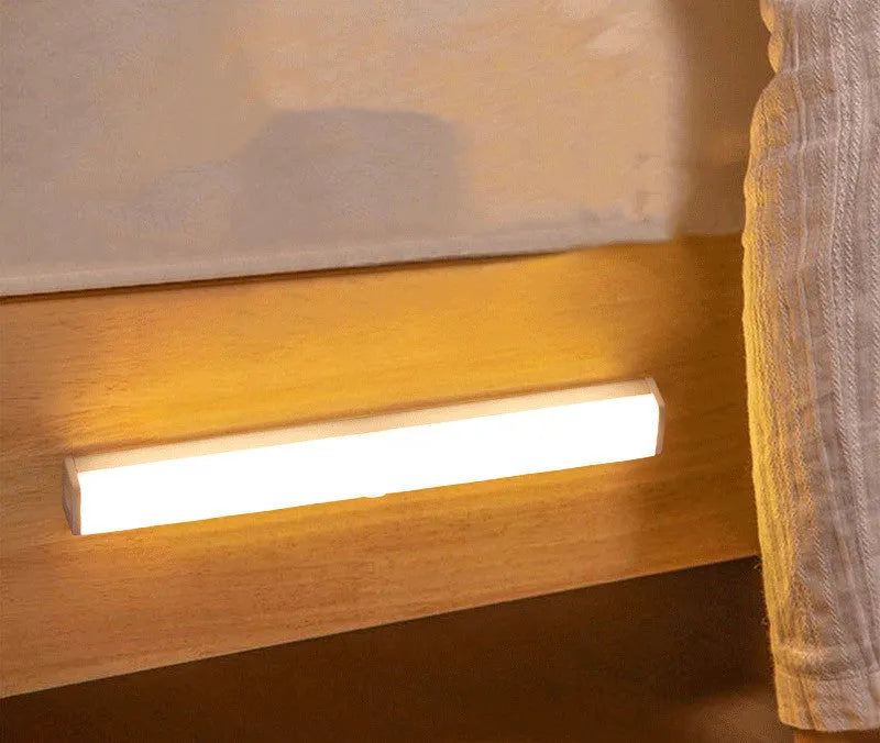 LED body induction light strip, battery powered, motion sensor, black or white, 10cm to 50cm, warm or white light