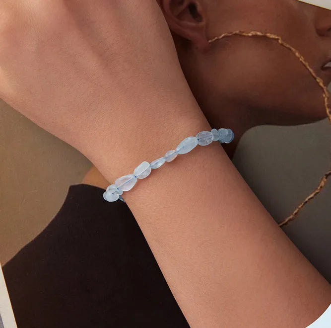 Blue crystal bracelet for women in silver with geometric ring shape, electroplated finish and BSB223 colour