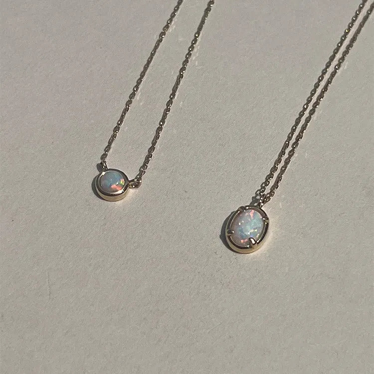 Geometric oval pendant necklace with jelly opal stones in 925 silver with gold plating