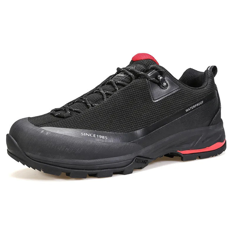 Men's leather mesh low-top mountain climbing shoes with round toe and non-slip rubber outsole