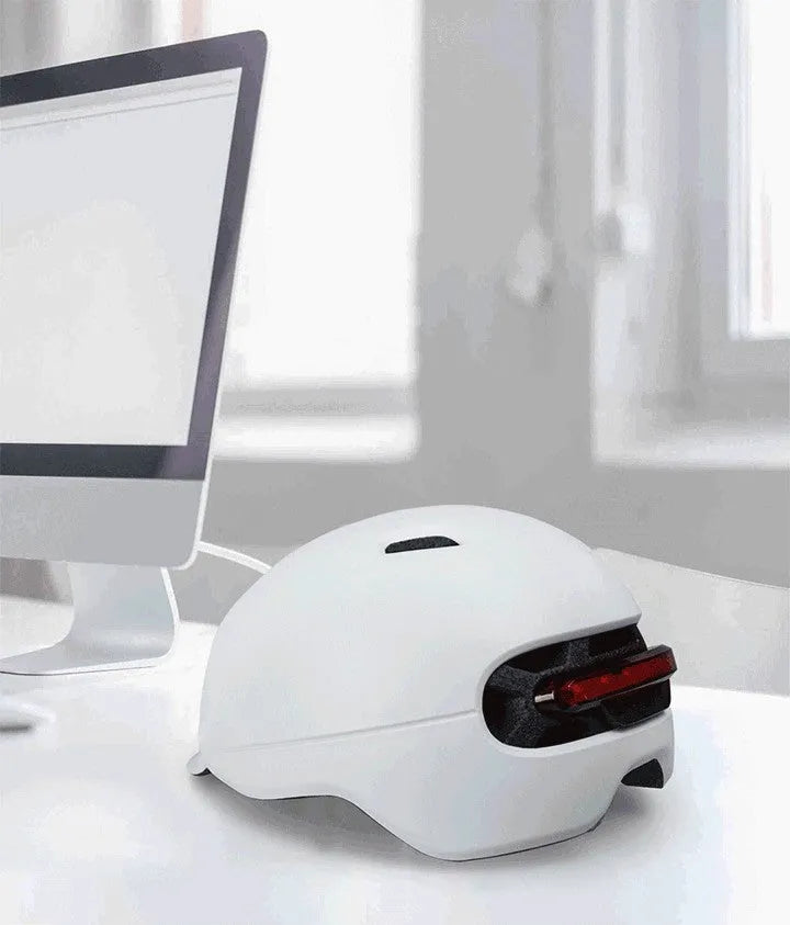 Urban Light Riding Intelligent Helmet in white with EPS PC construction and integrated lighting