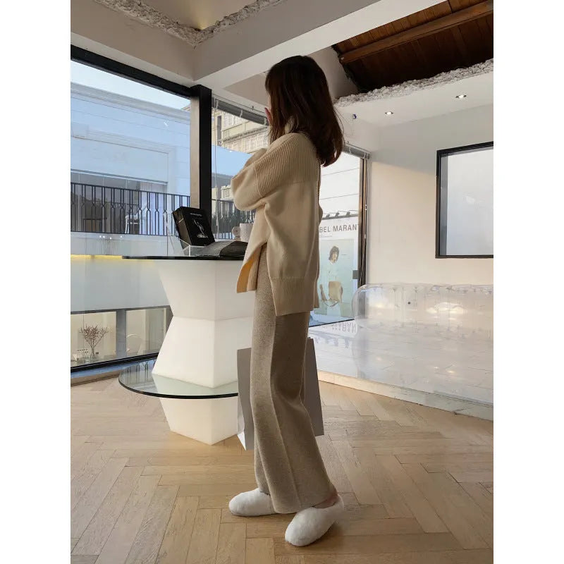Women's high-waisted thick knitted wide-leg trousers in cream white for autumn winter wear
