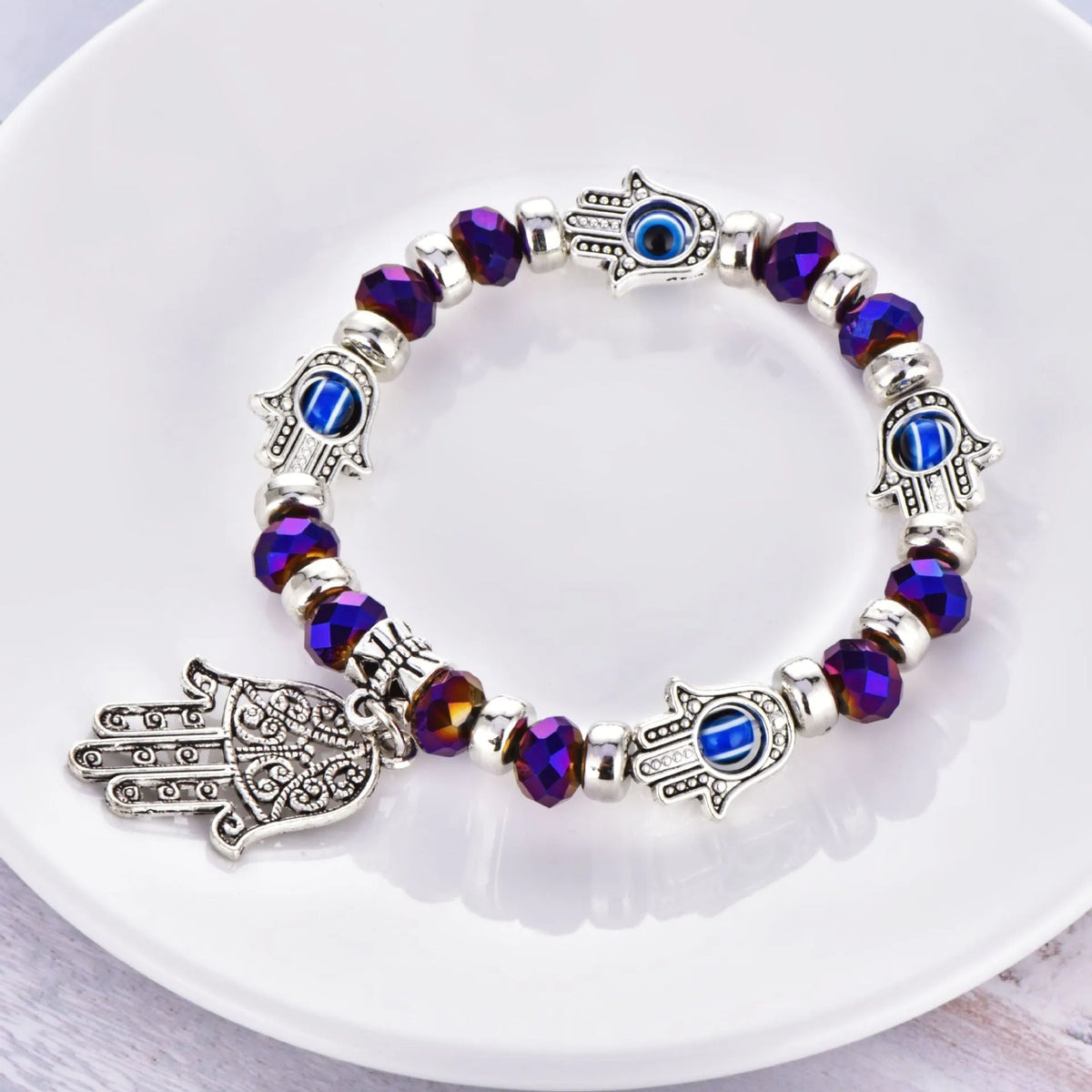 Devil's Eye beaded bracelet in unisex alloy with diamond processing, available in six colours