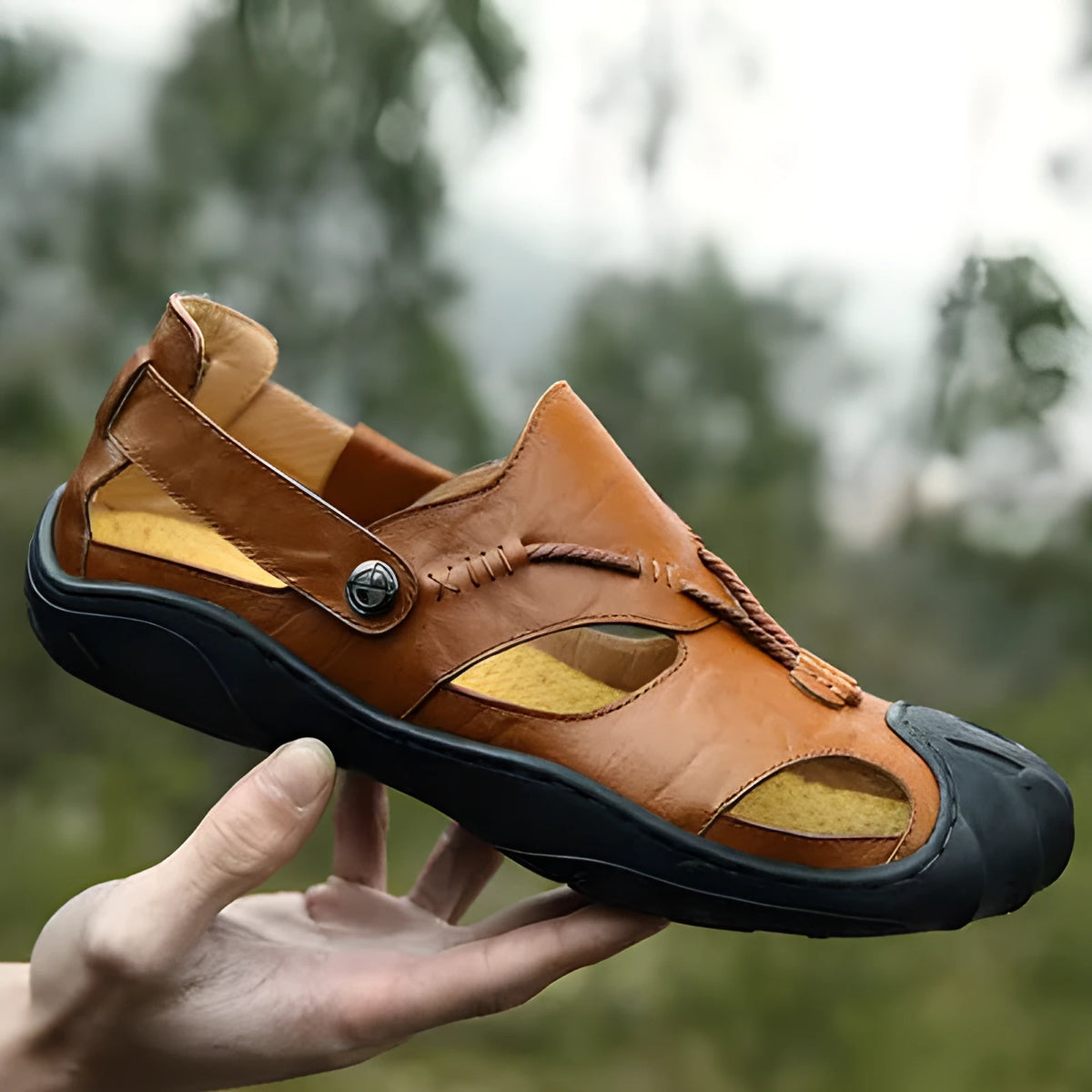 Men's casual sandals in black, brown, and khaki, sizes EU 38 to 46, open outdoor design.