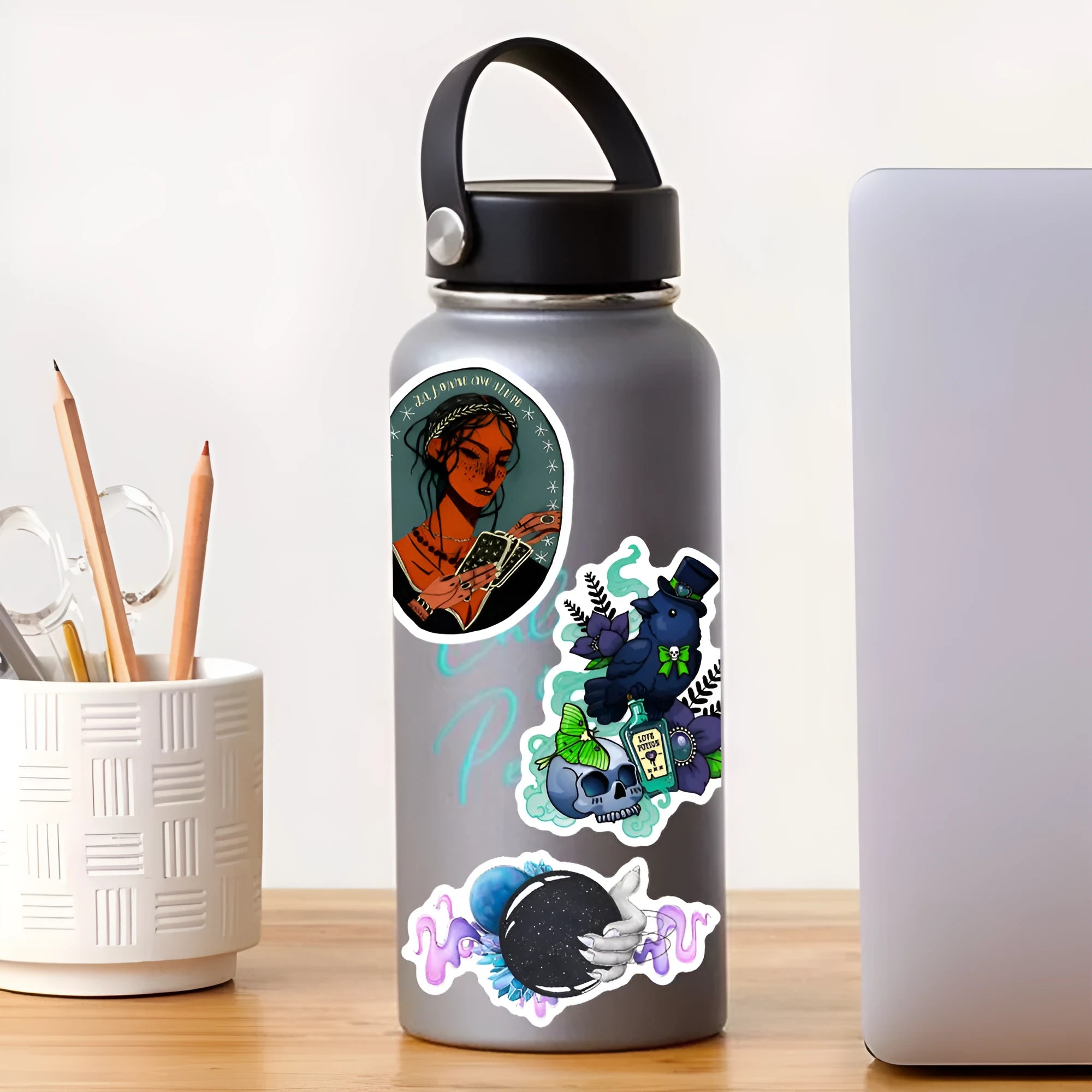 50 sheets of waterproof PVC stickers in glossy finish for laptops and smooth surfaces, sizes 3-8cm