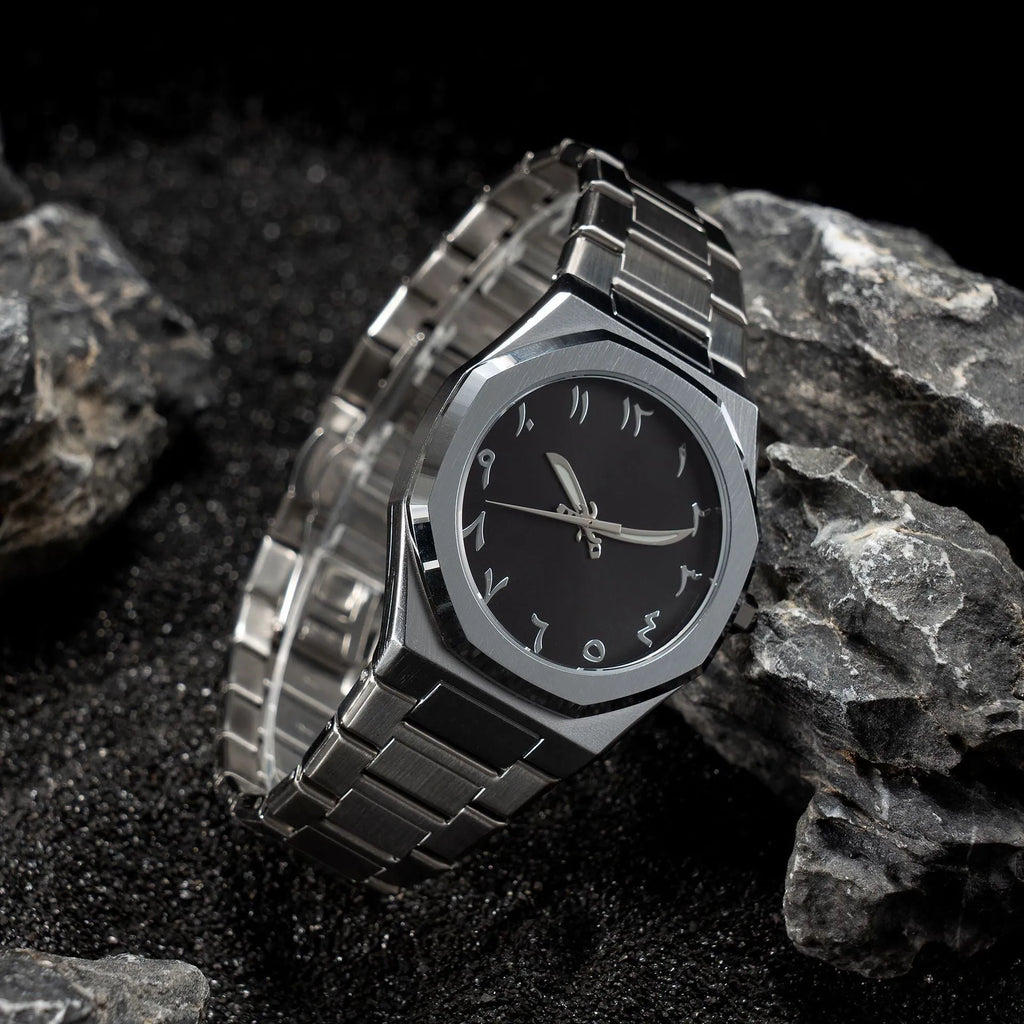Men's business casual watch with stainless steel belt and black dial, 10mm thickness