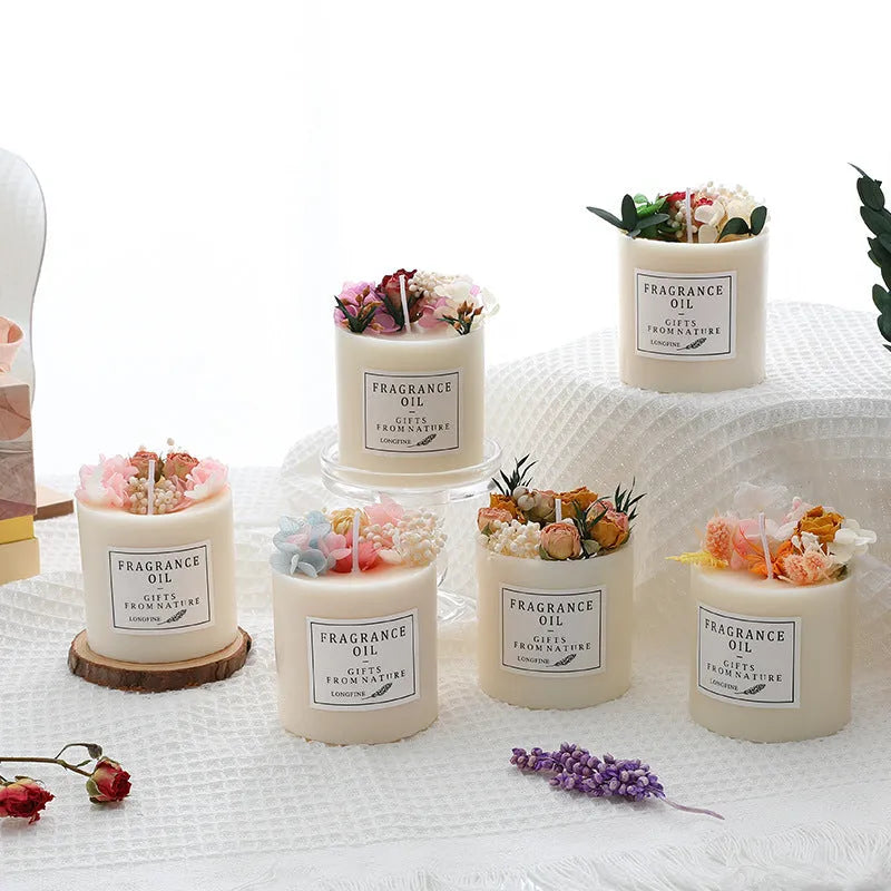 Aromatherapy candle with dried flowers decoration, showing gift box with wooden base and single candle options.