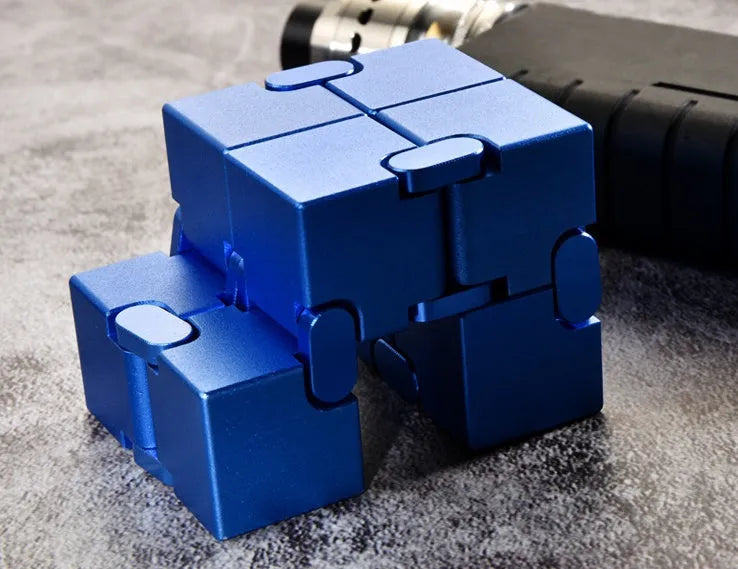 Metal infinity cube stress relief toy, 4cm x 4cm x 4cm, about 170g, in black silver blue red gold colours.