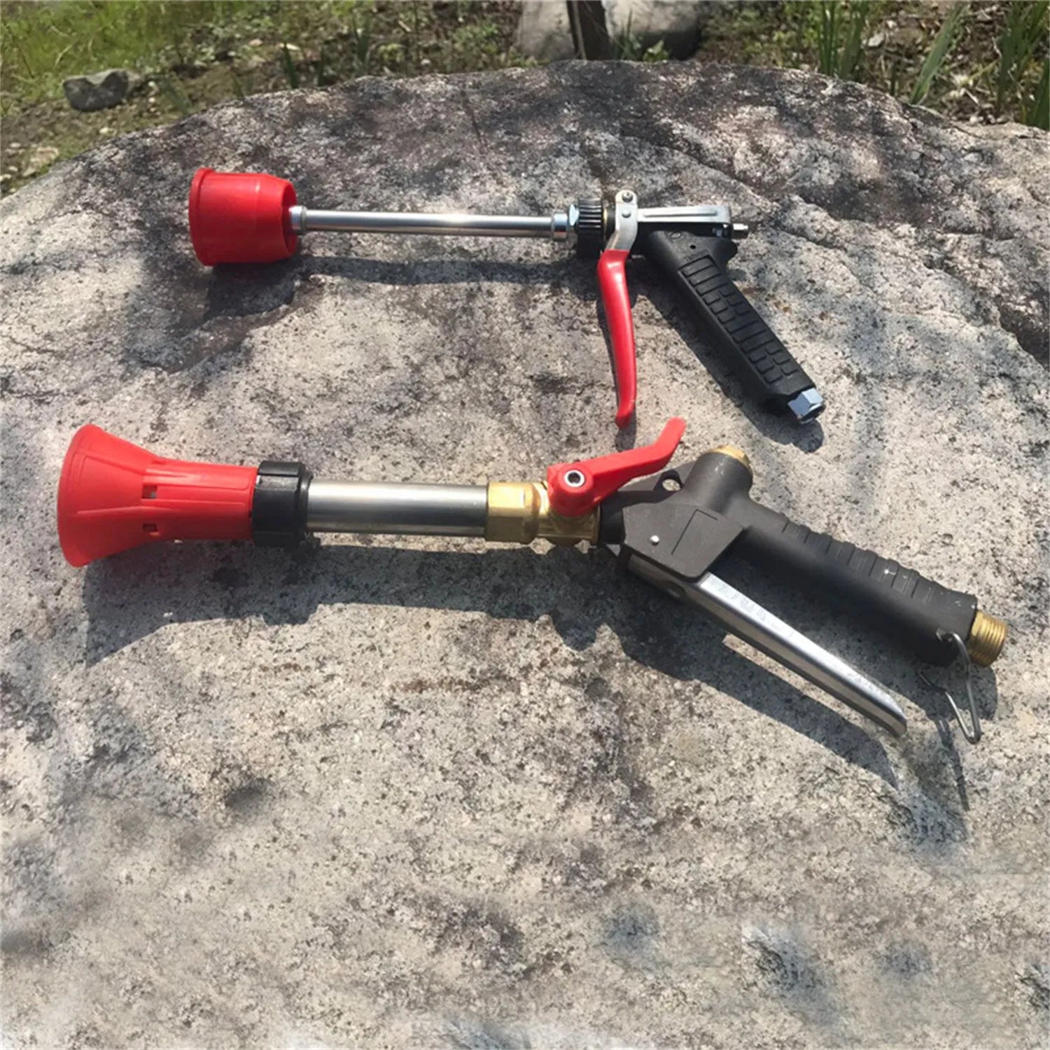 Adjustable high-pressure plastic spray gun with ergonomic submachine gun style handle for agricultural spraying