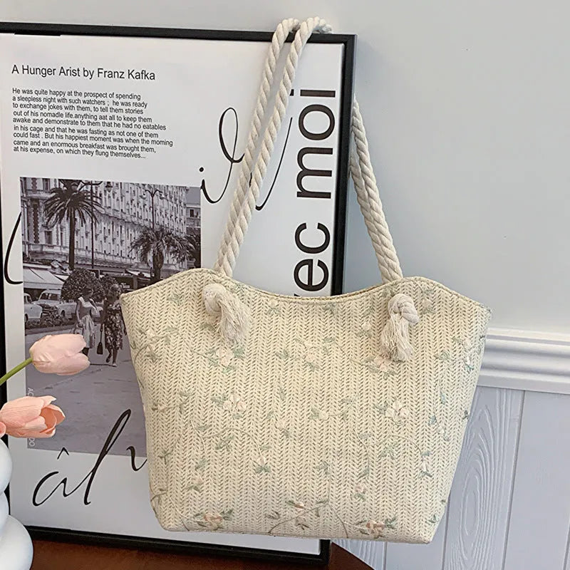 Large straw shoulder bag with woven lace, flap closure, single strap, white or khaki, PU lining