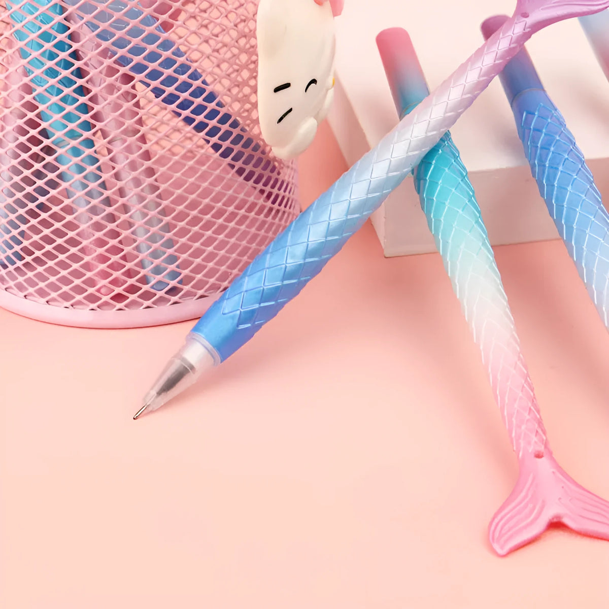 Mermaid-themed gel pen with 0.38mm needle tip and cartoon design plastic casing