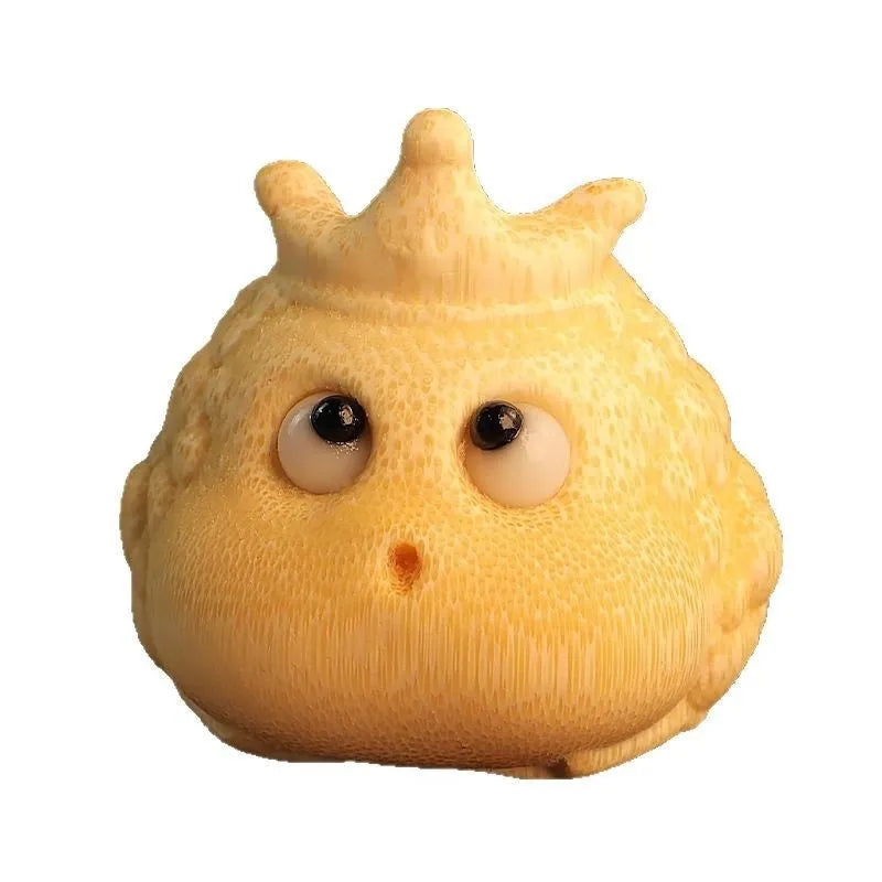 Solid bamboo carving ornament of a 5.0 crown princess toad in cute style.
