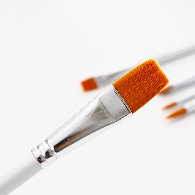 Set of six wooden-handle paint brushes with aluminium ferrules for watercolour and acrylic painting.