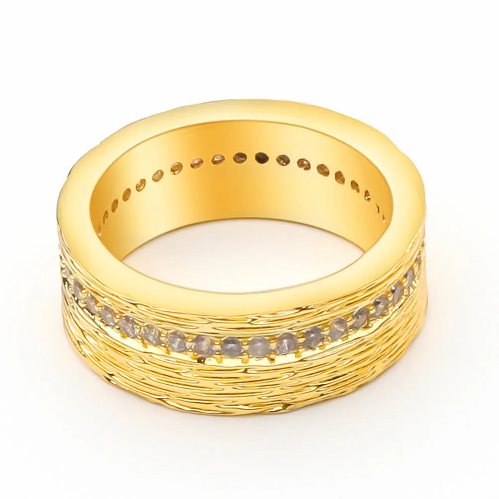 Gold-colour geometric zircon ring for women in sizes 6, 7, and 8