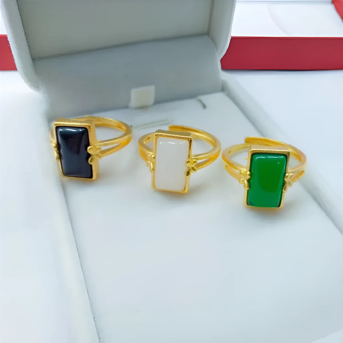 Adjustable brass gold-plated ring with electroplated artificial gemstone inlay in national style design
