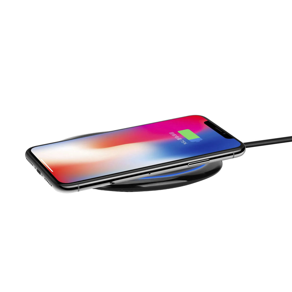 Black 15W fast wireless charger with glossy flat surface and Micro USB interface for Apple and Huawei phones