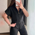 Loose fit casual top with short sleeves in black, white or yellow polyester fabric
